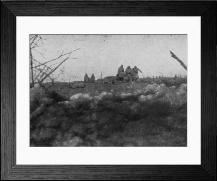 Framed Print : Une semaine de combats sur la rive gauche de la Meuse; 11 mars (7 heures)... 1916. Creator: Unknown Framed Print : Une semaine de combats sur la rive gauche de la Meuse; 11 mars (7 heures)... 1916. Creator: Unknown