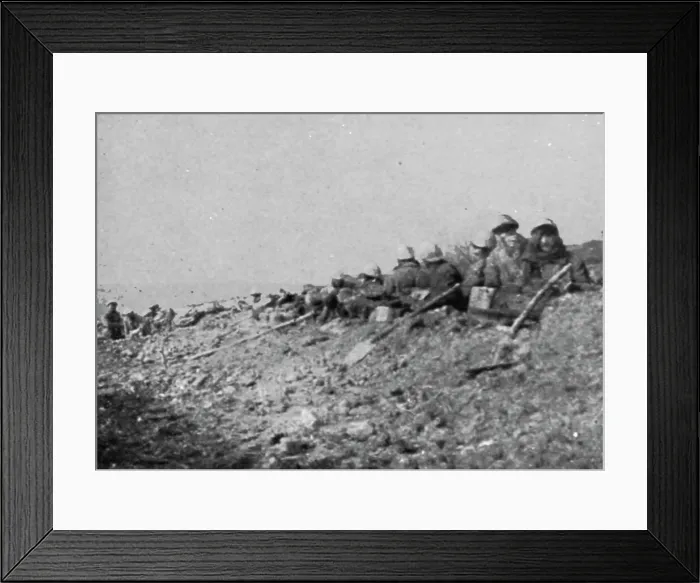 Framed Print : Une semaine de combats sur la rive gauche de la Meuse; 12 mars. --Nos soldats... 1916. Creator: Unknown Framed Print : Une semaine de combats sur la rive gauche de la Meuse; 12 mars. --Nos soldats... 1916. Creator: Unknown