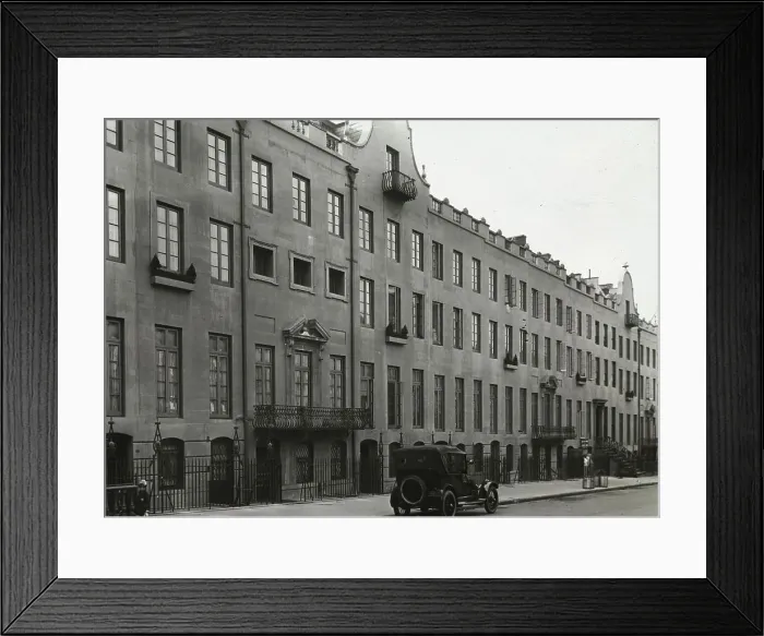 Framed Print : Turtle Bay Gardens, 228-246 East 49th Street, New York, New York, 1920. Creator: Frances Benjamin Johnston Framed Print : Turtle Bay Gardens, 228-246 East 49th Street, New York, New York, 1920. Creator: Frances Benjamin Johnston