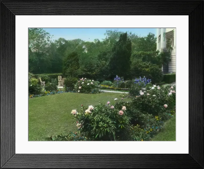 Framed Print : White House, 1600 Pennsylvania Avenue, Washington, D.C. 1921. Creator: Frances Benjamin Johnston Framed Print : White House, 1600 Pennsylvania Avenue, Washington, D.C. 1921. Creator: Frances Benjamin Johnston
