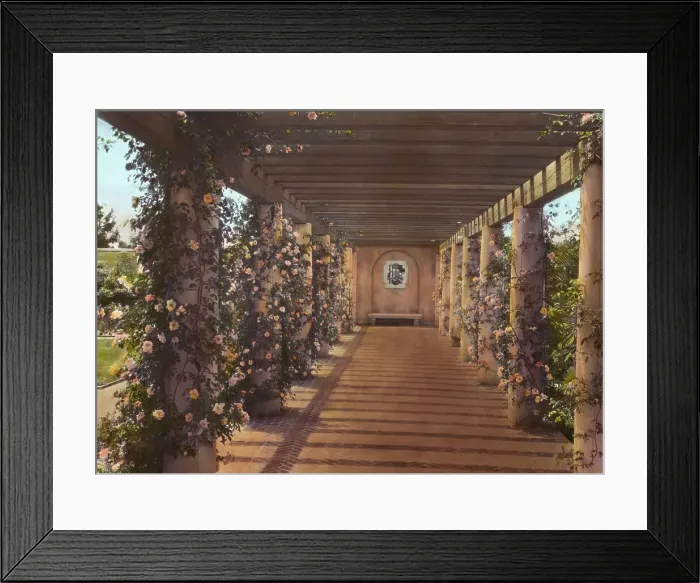 Framed Print : Mi Suen~o, Herbert Coppell house, 1245 South Grand Avenue, Pasadena, California, 1917. Creator: Frances Benjamin Johnston. Mi Suen~o, Herbert Coppell house, 1245 South Grand Avenue, Pasadena, California, 1917 Framed Print : Mi Suen~o, Herbert Coppell house, 1245 South Grand Avenue, Pasadena, California, 1917. Creator: Frances Benjamin Johnston. Mi Suen~o, Herbert Coppell house, 1245 South Grand Avenue, Pasadena, California, 1917