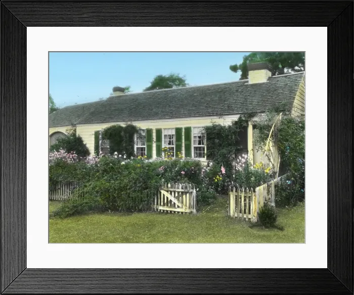 Framed Print : Dr. Charles Willliam Richardson house, Duxbury, Massachusetts, 1927. Creator: Frances Benjamin Johnston Framed Print : Dr. Charles Willliam Richardson house, Duxbury, Massachusetts, 1927. Creator: Frances Benjamin Johnston