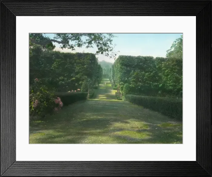 Framed Print : Thornedale, Oakleigh Thorne house, Millbrook, New York, 1919. Creator: Frances Benjamin Johnston. Thornedale, Oakleigh Thorne house, Millbrook, New York, 1919. Creator: Frances Benjamin Johnston Framed Print : Thornedale, Oakleigh Thorne house, Millbrook, New York, 1919. Creator: Frances Benjamin Johnston. Thornedale, Oakleigh Thorne house, Millbrook, New York, 1919. Creator: Frances Benjamin Johnston