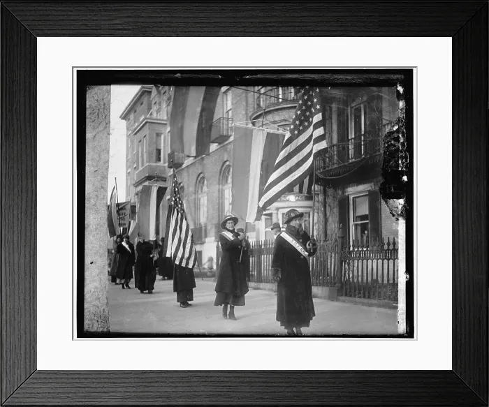 Framed Print : Suffragette Pickets, between 1910 and 1920. Creator: Harris & Ewing. Suffragette Pickets, between 1910 and 1920. Creator: Harris & Ewing Framed Print : Suffragette Pickets, between 1910 and 1920. Creator: Harris & Ewing. Suffragette Pickets, between 1910 and 1920. Creator: Harris & Ewing
