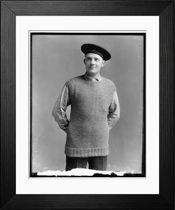 Framed Print : Red Cross, between 1910 and 1920. Creator: Harris & Ewing. Red Cross, between 1910 and 1920. Creator: Harris & Ewing Framed Print : Red Cross, between 1910 and 1920. Creator: Harris & Ewing. Red Cross, between 1910 and 1920. Creator: Harris & Ewing