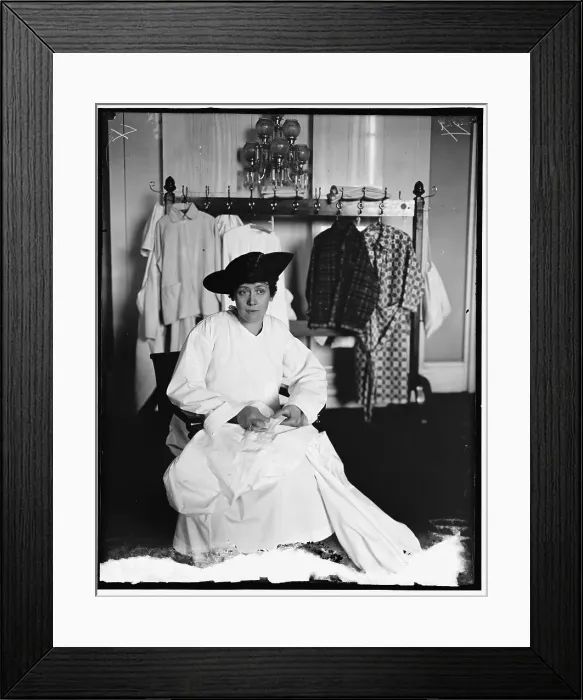 Framed Print : Mrs. Ralph Gallinger, between 1910 and 1920. Creator: Harris & Ewing. Mrs. Ralph Gallinger, between 1910 and 1920. Creator: Harris & Ewing Framed Print : Mrs. Ralph Gallinger, between 1910 and 1920. Creator: Harris & Ewing. Mrs. Ralph Gallinger, between 1910 and 1920. Creator: Harris & Ewing
