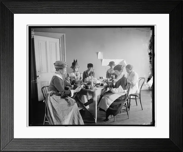 Framed Print : Comforts Committee of Navy League, between 1910 and 1920. Creator: Harris & Ewing. Comforts Committee of Navy League, between 1910 and 1920. Creator: Harris & Ewing Framed Print : Comforts Committee of Navy League, between 1910 and 1920. Creator: Harris & Ewing. Comforts Committee of Navy League, between 1910 and 1920. Creator: Harris & Ewing