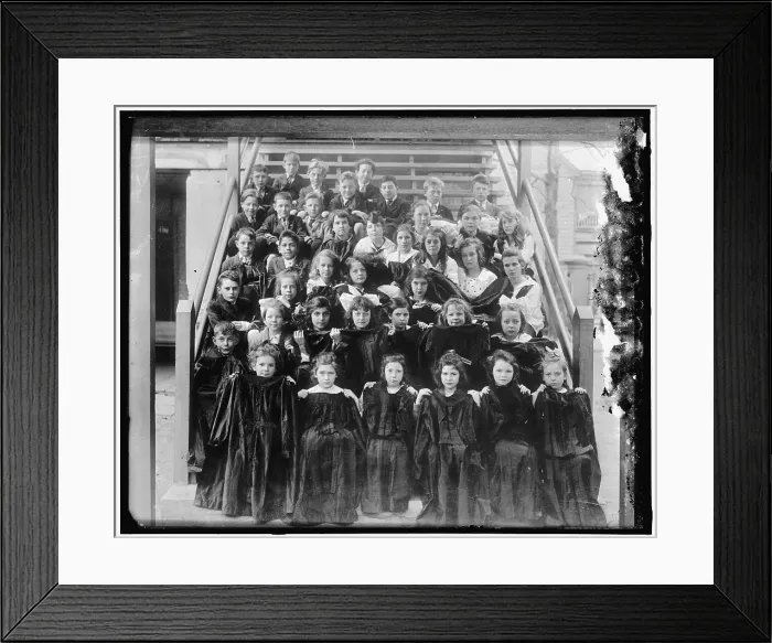 Framed Print : Red Cross, between 1910 and 1920. Creator: Harris & Ewing. Red Cross, between 1910 and 1920. Creator: Harris & Ewing Framed Print : Red Cross, between 1910 and 1920. Creator: Harris & Ewing. Red Cross, between 1910 and 1920. Creator: Harris & Ewing