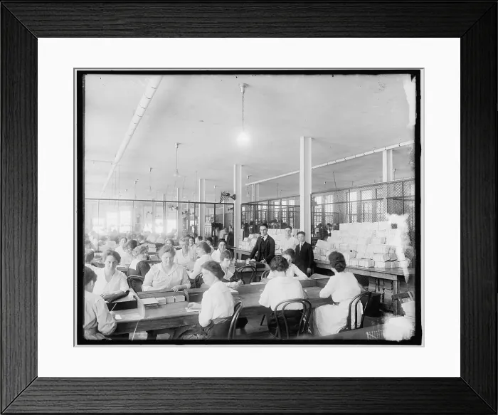 Framed Print : Bureau of Engraving, between 1910 and 1920. Creator: Harris & Ewing. Bureau of Engraving, between 1910 and 1920. Creator: Harris & Ewing Framed Print : Bureau of Engraving, between 1910 and 1920. Creator: Harris & Ewing. Bureau of Engraving, between 1910 and 1920. Creator: Harris & Ewing