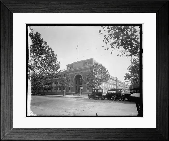Framed Print : War Dept, between 1910 and 1920. Creator: Harris & Ewing. War Dept, between 1910 and 1920. Creator: Harris & Ewing Framed Print : War Dept, between 1910 and 1920. Creator: Harris & Ewing. War Dept, between 1910 and 1920. Creator: Harris & Ewing