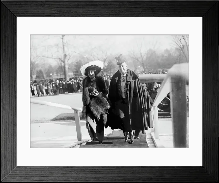 Framed Print : New Years Breakfasts, Pan American Union, 1913. Creator: Harris & Ewing. New Years Breakfasts, Pan American Union, 1913. Creator: Harris & Ewing Framed Print : New Years Breakfasts, Pan American Union, 1913. Creator: Harris & Ewing. New Years Breakfasts, Pan American Union, 1913. Creator: Harris & Ewing
