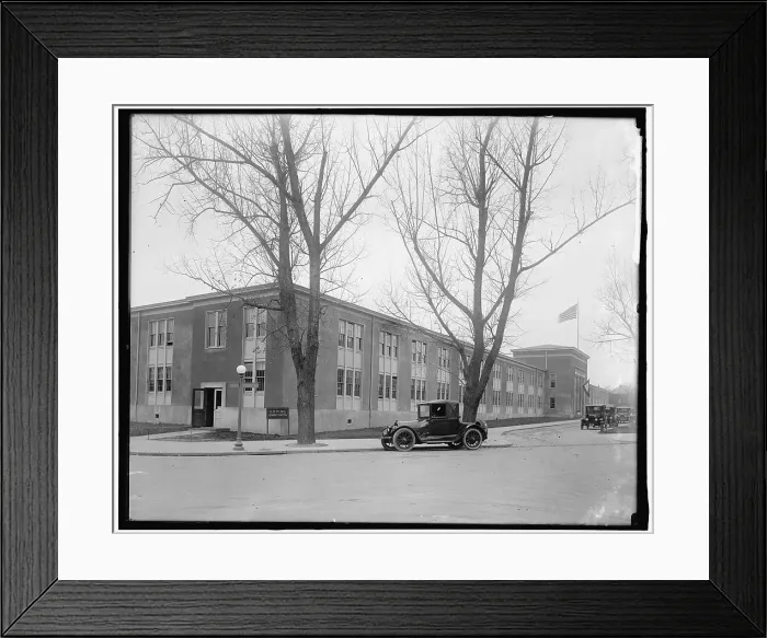 Framed Print : Fuel Adminstration Bldg, between 1910 and 1920. Creator: Harris & Ewing. Fuel Adminstration Bldg, between 1910 and 1920. Creator: Harris & Ewing Framed Print : Fuel Adminstration Bldg, between 1910 and 1920. Creator: Harris & Ewing. Fuel Adminstration Bldg, between 1910 and 1920. Creator: Harris & Ewing