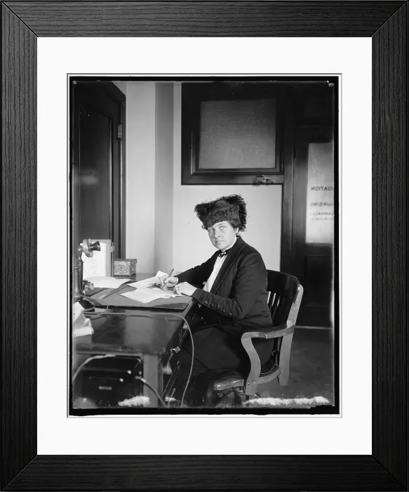 Framed Print : Mrs. Chester Bolton, between 1910 and 1920. Creator: Harris & Ewing. Mrs. Chester Bolton, between 1910 and 1920. Creator: Harris & Ewing Framed Print : Mrs. Chester Bolton, between 1910 and 1920. Creator: Harris & Ewing. Mrs. Chester Bolton, between 1910 and 1920. Creator: Harris & Ewing