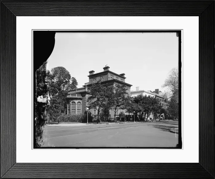 Framed Print : Webster House, between 1910 and 1920. Creator: Harris & Ewing. Webster House, between 1910 and 1920. Creator: Harris & Ewing Framed Print : Webster House, between 1910 and 1920. Creator: Harris & Ewing. Webster House, between 1910 and 1920. Creator: Harris & Ewing
