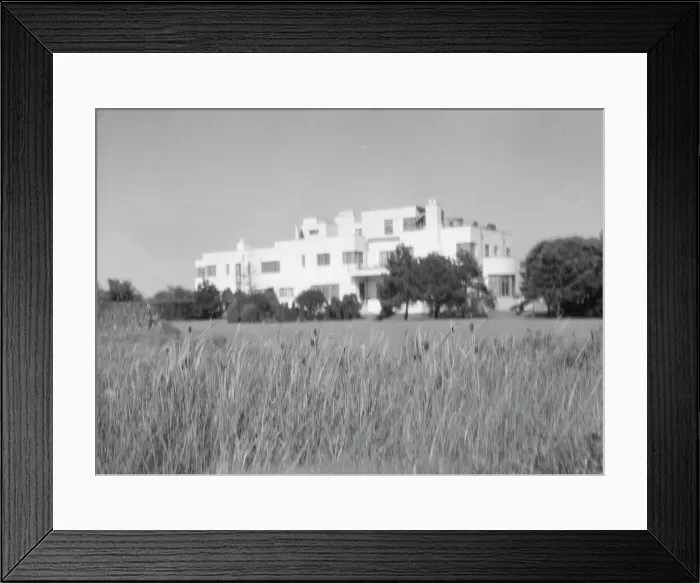 Framed Print : House at The Shallows, property of Lucien Hamilton Tyng, Southampton, Long Island, 1931 Aug. Creator: Arnold Genthe. House at The Shallows, property of Lucien Hamilton Tyng, Southampton, Long Island, 1931 Aug. Creator: Arnold Genthe Framed Print : House at The Shallows, property of Lucien Hamilton Tyng, Southampton, Long Island, 1931 Aug. Creator: Arnold Genthe. House at The Shallows, property of Lucien Hamilton Tyng, Southampton, Long Island, 1931 Aug. Creator: Arnold Genthe