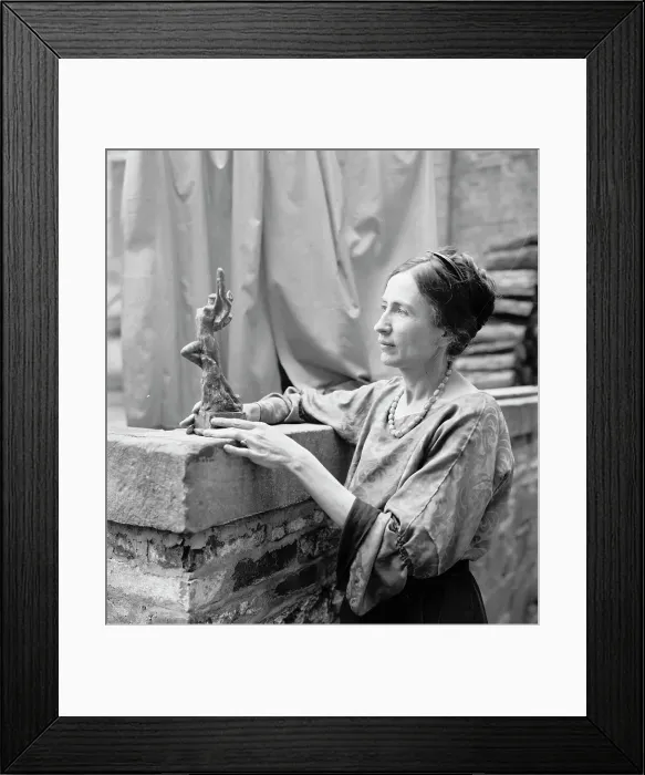 Framed Print : National Woman's Party, between 1910 and 1920. Creator: Harris & Ewing. National Woman's Party, between 1910 and 1920. Creator: Harris & Ewing