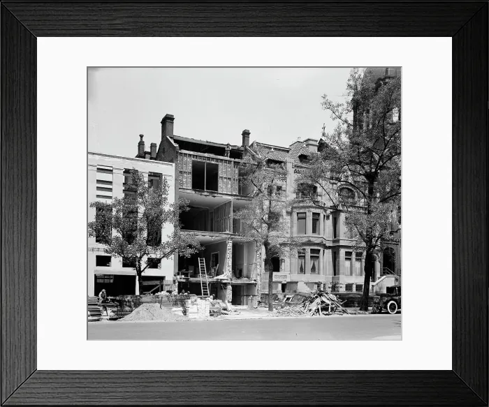 Framed Print : Adm. Dewey's House, between 1910 and 1920. Creator: Harris & Ewing. Adm. Dewey's House, between 1910 and 1920. Creator: Harris & Ewing Framed Print : Adm. Dewey's House, between 1910 and 1920. Creator: Harris & Ewing. Adm. Dewey's House, between 1910 and 1920. Creator: Harris & Ewing