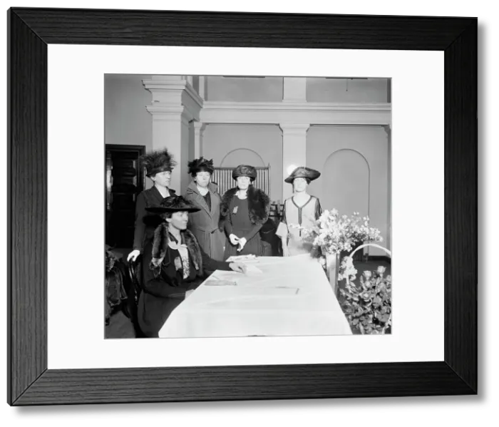 Framed Print : American Legion, between 1910 and 1920. Creator: Harris & Ewing. American Legion, between 1910 and 1920. Creator: Harris & Ewing Framed Print : American Legion, between 1910 and 1920. Creator: Harris & Ewing. American Legion, between 1910 and 1920. Creator: Harris & Ewing