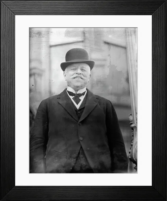 Framed Print : Gilberto Crespo y Martinez, Ambassador from Mexico, 1911. Creator: Harris & Ewing. Gilberto Crespo y Martinez, Ambassador from Mexico, 1911. Creator: Harris & Ewing Framed Print : Gilberto Crespo y Martinez, Ambassador from Mexico, 1911. Creator: Harris & Ewing. Gilberto Crespo y Martinez, Ambassador from Mexico, 1911. Creator: Harris & Ewing