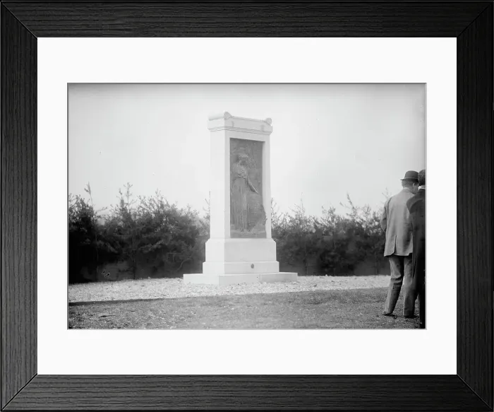 Framed Print : Naval Academy, U.S. Soldiers And Sailors Monument, [Annapolis, Maryland], 1910. Creator: Harris & Ewing. Naval Academy, U.S. Soldiers And Sailors Monument, [Annapolis, Maryland], 1910. Creator: Harris & Ewing