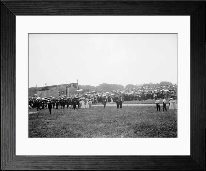 Framed Print : Military Field Mass By Holy Name Soc. of Roman Catholic Church - General View, 1910. Creator: Harris & Ewing. Military Field Mass By Holy Name Soc. of Roman Catholic Church - General View, 1910. Creator: Harris & Ewing Framed Print : Military Field Mass By Holy Name Soc. of Roman Catholic Church - General View, 1910. Creator: Harris & Ewing. Military Field Mass By Holy Name Soc. of Roman Catholic Church - General View, 1910. Creator: Harris & Ewing