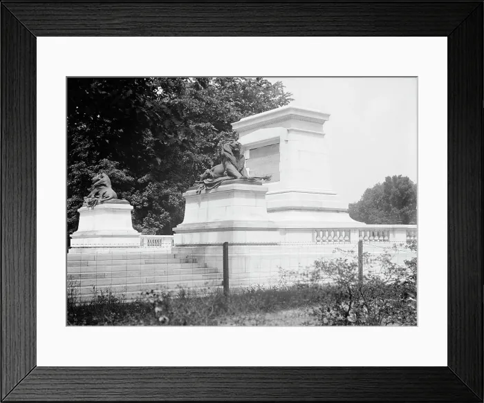 Framed Print : Grant Memorial At Capitol, Pedestals For Statue And Groups of Statuary, 1911. Creator: Harris & Ewing. Grant Memorial At Capitol, Pedestals For Statue And Groups of Statuary, 1911. Creator: Harris & Ewing Framed Print : Grant Memorial At Capitol, Pedestals For Statue And Groups of Statuary, 1911. Creator: Harris & Ewing. Grant Memorial At Capitol, Pedestals For Statue And Groups of Statuary, 1911. Creator: Harris & Ewing