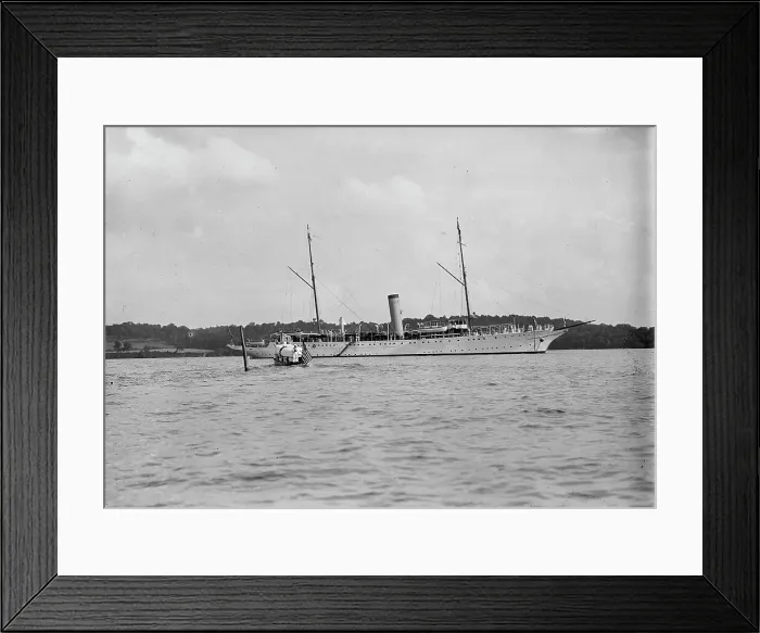 Framed Print : USS Mayflower, 1911. Creator: Harris & Ewing. USS Mayflower, 1911. Creator: Harris & Ewing Framed Print : USS Mayflower, 1911. Creator: Harris & Ewing. USS Mayflower, 1911. Creator: Harris & Ewing