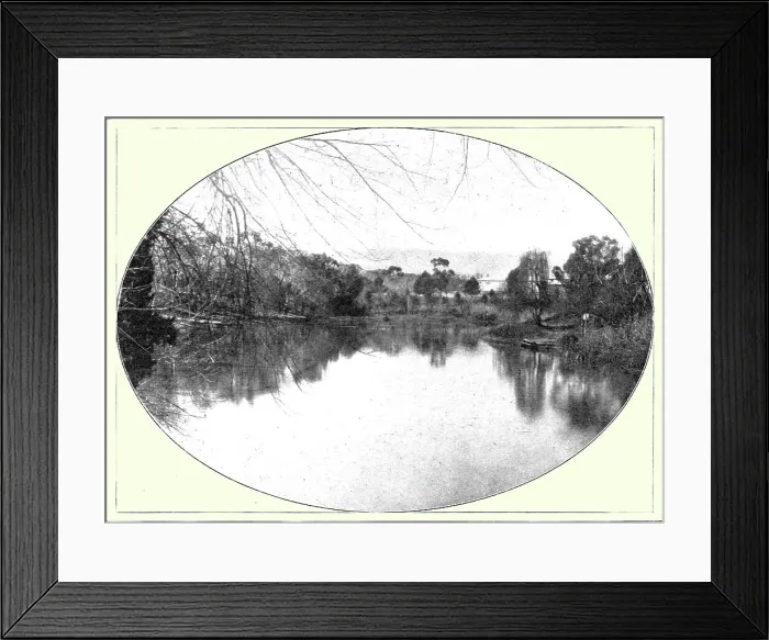 Framed Print : Une vue de lac Torrens; Les Terres Du Pacifique, 1914. Creator: Unknown Framed Print : Une vue de lac Torrens; Les Terres Du Pacifique, 1914. Creator: Unknown