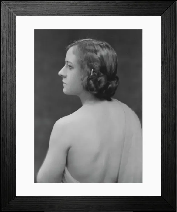 Framed Print : Dazie, Mlle. portrait photograph, 1917. Creator: Arnold Genthe Framed Print : Dazie, Mlle. portrait photograph, 1917. Creator: Arnold Genthe