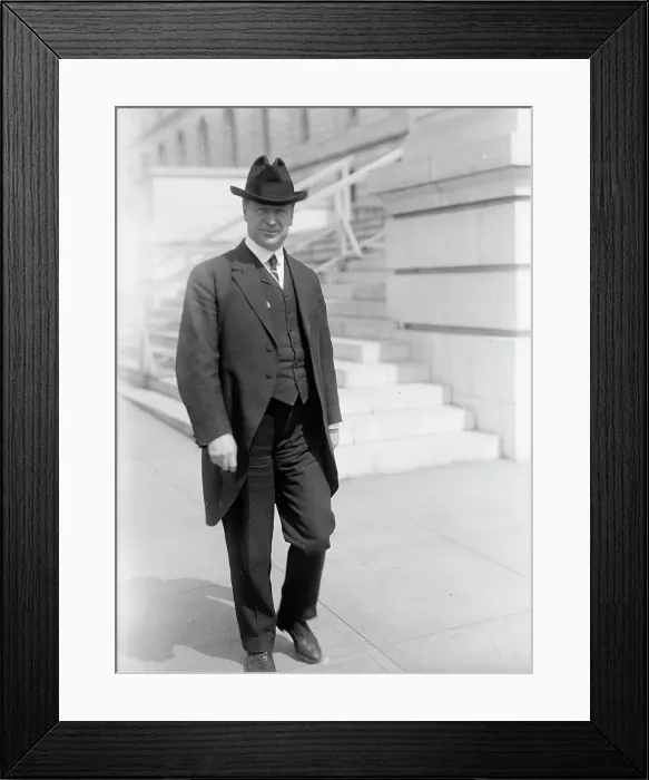 Framed Print : Murdock, Victor. Rep. from Kansas, 1903-1915; Federal Trade Commissioner, 1917-1925, 1913. Creator: Harris & Ewing. Murdock, Victor. Rep. from Kansas, 1903-1915; Federal Trade Commissioner, 1917-1925, 1913. Creator: Harris & Ewing Framed Print : Murdock, Victor. Rep. from Kansas, 1903-1915; Federal Trade Commissioner, 1917-1925, 1913. Creator: Harris & Ewing. Murdock, Victor. Rep. from Kansas, 1903-1915; Federal Trade Commissioner, 1917-1925, 1913. Creator: Harris & Ewing