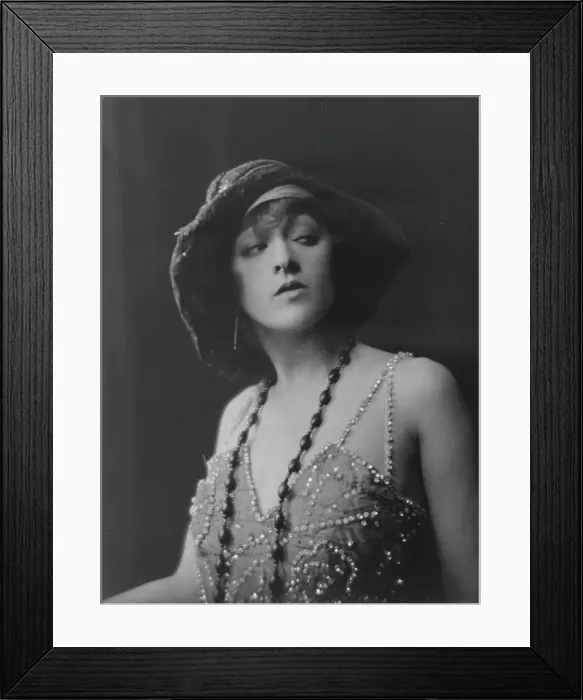 Framed Print : Dolly sister, portrait photograph, 1916. Creator: Arnold Genthe Framed Print : Dolly sister, portrait photograph, 1916. Creator: Arnold Genthe