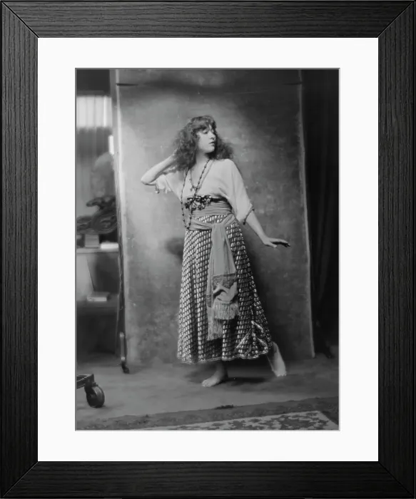 Framed Print : Dolly sister, portrait photograph, 1916. Creator: Arnold Genthe Framed Print : Dolly sister, portrait photograph, 1916. Creator: Arnold Genthe