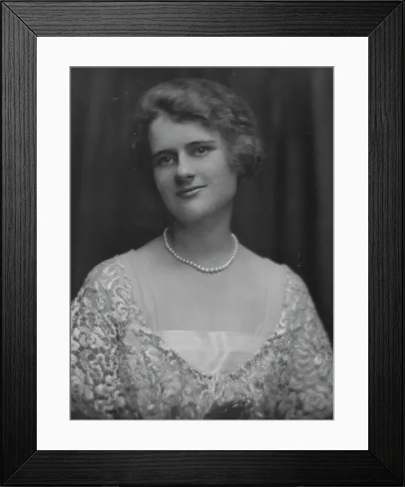 Framed Print : Draper, Helen, Miss, portrait photograph, 1916. Creator: Arnold Genthe Framed Print : Draper, Helen, Miss, portrait photograph, 1916. Creator: Arnold Genthe