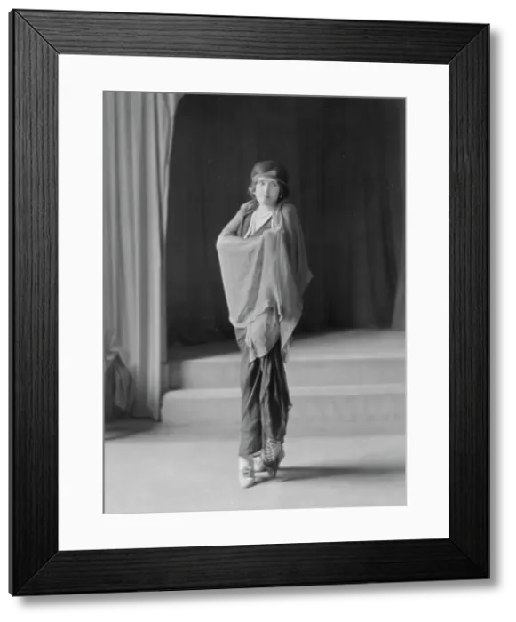 Framed Print : Duff-Gordon, Lady, portrait photograph, not before 1916. Creator: Arnold Genthe Framed Print : Duff-Gordon, Lady, portrait photograph, not before 1916. Creator: Arnold Genthe