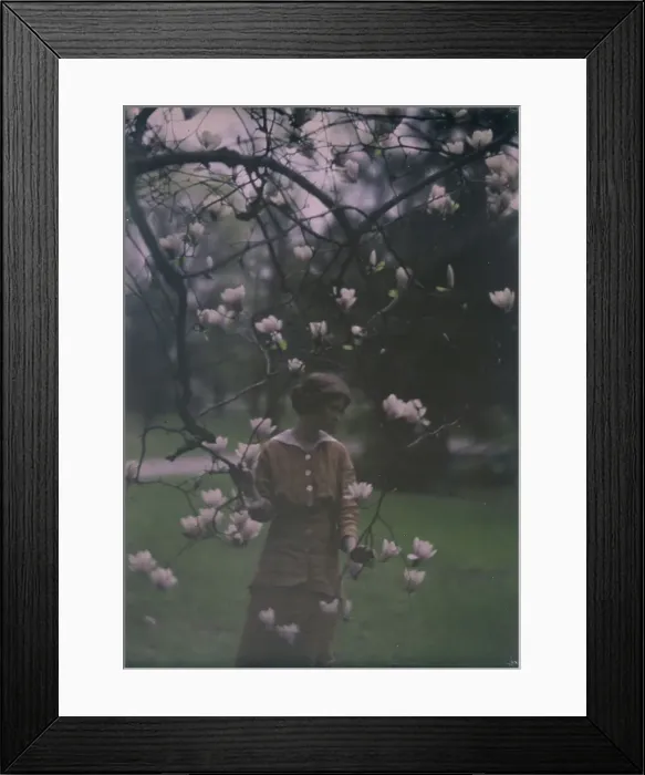 Framed Print : Edna St. Vincent Millay at Mitchell Kennerley's house in Mamaroneck, New York, 1914. Creator: Arnold Genthe Framed Print : Edna St. Vincent Millay at Mitchell Kennerley's house in Mamaroneck, New York, 1914. Creator: Arnold Genthe