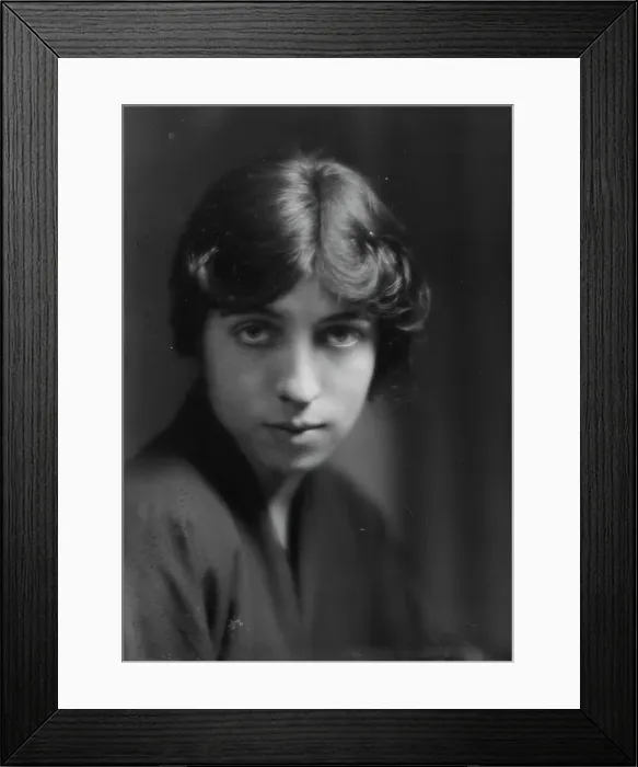 Framed Print : Edwards, Robert, Mrs. portrait photograph, 1914 Apr. 9. Creator: Arnold Genthe Framed Print : Edwards, Robert, Mrs. portrait photograph, 1914 Apr. 9. Creator: Arnold Genthe