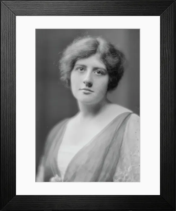Framed Print : Eitig, Mrs. portrait photograph, 1915 Oct. 23. Creator: Arnold Genthe Framed Print : Eitig, Mrs. portrait photograph, 1915 Oct. 23. Creator: Arnold Genthe