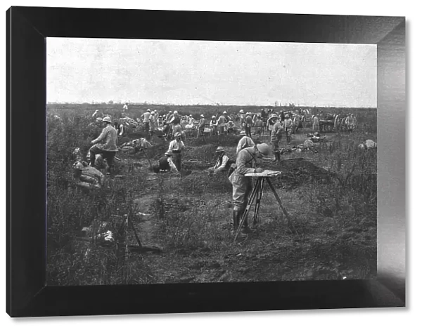 L'offensive de la Somme: L'avance de la grosse artillerie, 1916. Creator: Unknown