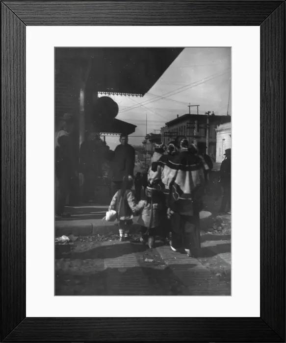 Framed Print : Women and children crossing a street, Chinatown, San Francisco, between 1896 and 1906. Creator: Arnold Genthe Framed Print : Women and children crossing a street, Chinatown, San Francisco, between 1896 and 1906. Creator: Arnold Genthe