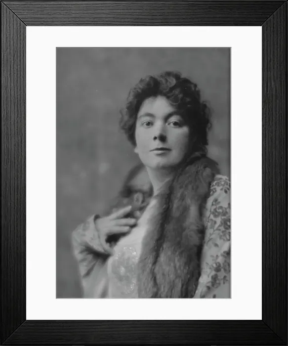 Framed Print : Endicott, George, Mrs. portrait photograph, 1916 Jan. 24. Creator: Arnold Genthe Framed Print : Endicott, George, Mrs. portrait photograph, 1916 Jan. 24. Creator: Arnold Genthe
