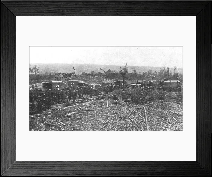Framed Print : Le sang Britannique verse sur les champs de bataille de France pour la cause commune, 1916. Creator: Unknown Framed Print : Le sang Britannique verse sur les champs de bataille de France pour la cause commune, 1916. Creator: Unknown