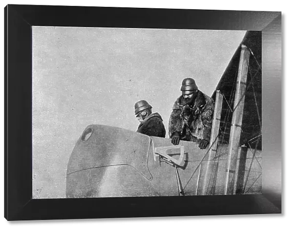 Le general Sarrail en Aeroplane, 1916. Creator: Unknown