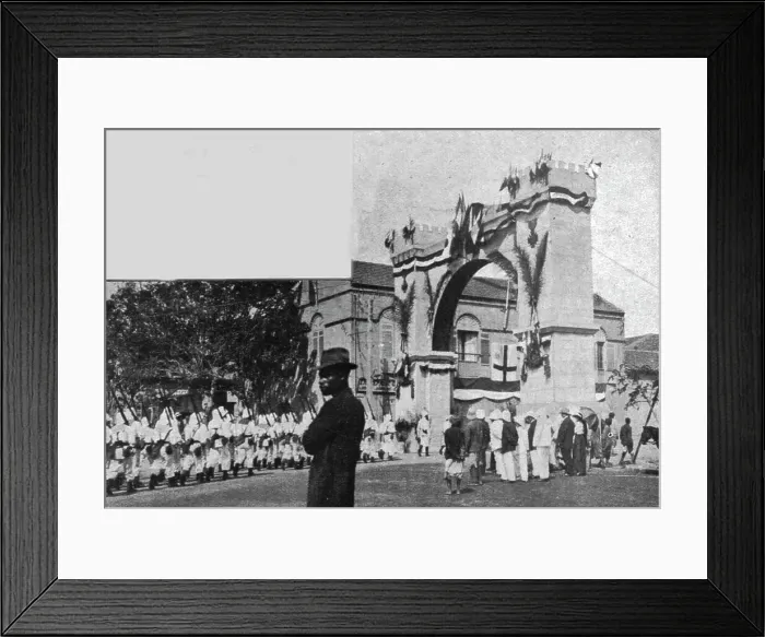 Framed Print : Les vainqueurs du Cameroun; Apres la revue passee par le general Pineau, 1916. Creator: Unknown Framed Print : Les vainqueurs du Cameroun; Apres la revue passee par le general Pineau, 1916. Creator: Unknown