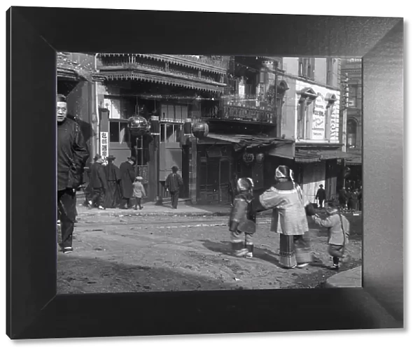 The crossing, Chinatown, San Francisco, between 1896 and 1906. Creator: Arnold Genthe