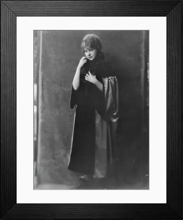 Framed Print : Ferguson, Elsie, Miss, portrait photograph, 1917 Aug. 10. Creator: Arnold Genthe