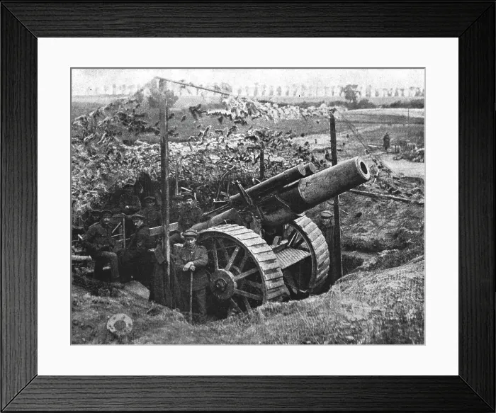 Framed Print : La Bataille de la Somme; Obusier sous l'abri qui le rend invisible aux avions, 1916. Creator: Unknown Framed Print : La Bataille de la Somme; Obusier sous l'abri qui le rend invisible aux avions, 1916. Creator: Unknown