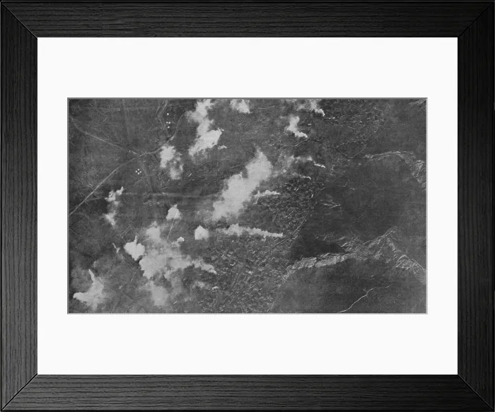 Framed Print : L'Aviation Francaise sur le front Macedonien; un des bombardements de la ville de Petritch, 1916 Creator: Unknown Framed Print : L'Aviation Francaise sur le front Macedonien; un des bombardements de la ville de Petritch, 1916 Creator: Unknown