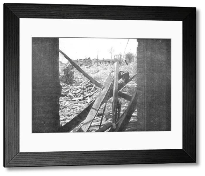 Framed Print : Vue prise d'une fenetre de la Maisonnette'sur des batiments en ruines, ou les Allemands... 1916. Creator: Unknown. Vue prise d'une fenetre de la Maisonnette'sur des batiments en ruines, ou les Allemands... 1916. Creator: Unknown Framed Print : Vue prise d'une fenetre de la Maisonnette'sur des batiments en ruines, ou les Allemands... 1916. Creator: Unknown. Vue prise d'une fenetre de la Maisonnette'sur des batiments en ruines, ou les Allemands... 1916. Creator: Unknown