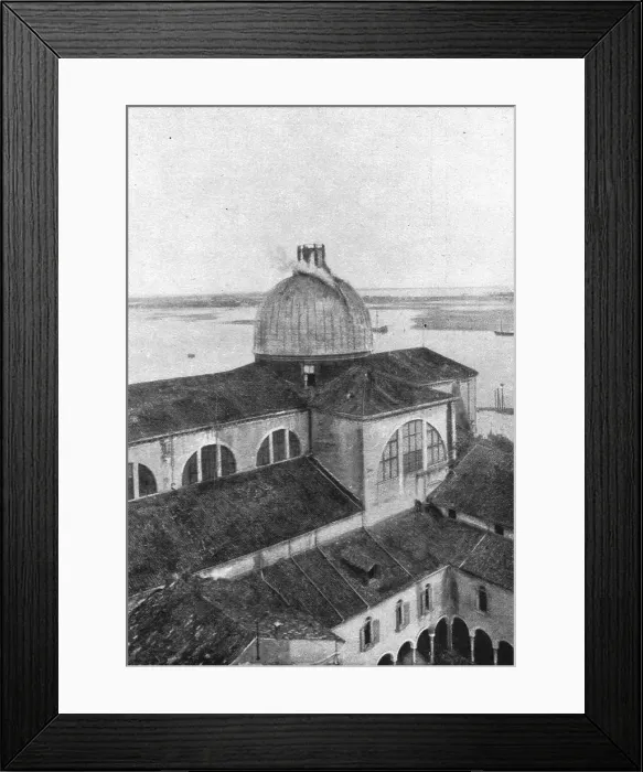 Framed Print : Les destructions de monuments a Venise; Coupole de l'eglise San-Pietro di Castello, 1916. Creator: Unknown Framed Print : Les destructions de monuments a Venise; Coupole de l'eglise San-Pietro di Castello, 1916. Creator: Unknown