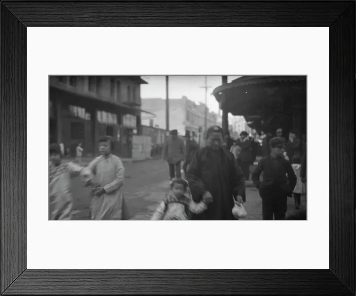 Framed Print : Street scene, Chinatown, San Francisco, between 1896 and 1906. Creator: Arnold Genthe Framed Print : Street scene, Chinatown, San Francisco, between 1896 and 1906. Creator: Arnold Genthe